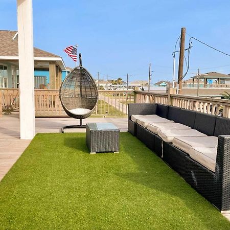 Chic Crystal Beach Escape With Deck - Walk To Beach! Bolivar Peninsula Eksteriør bilde