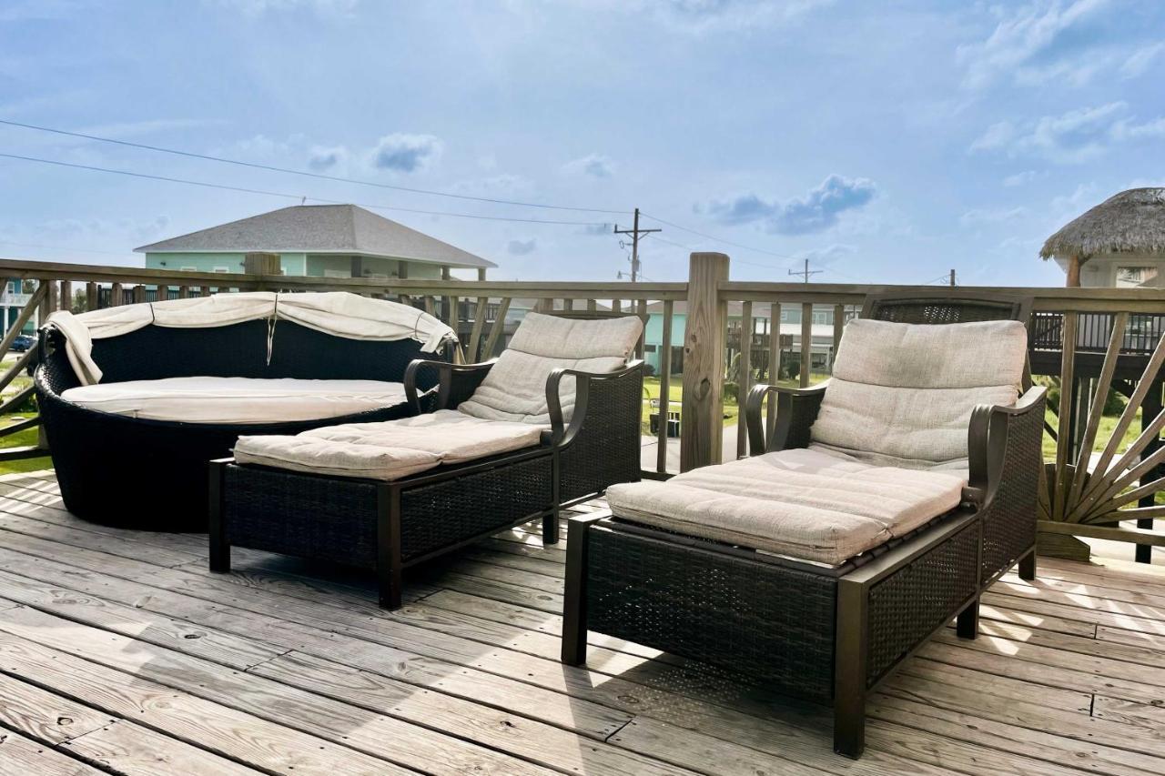 Chic Crystal Beach Escape With Deck - Walk To Beach! Bolivar Peninsula Eksteriør bilde